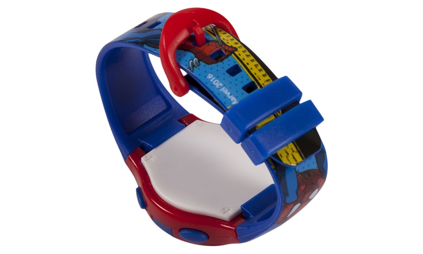 Image 5: Marvel Children's Digital Watch 