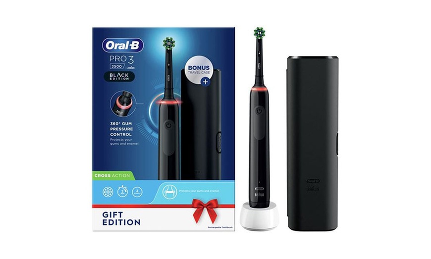 Image 6: Oral-B Pro 3 3500 Electric Toothbrush with Smart Sensor Cross Action