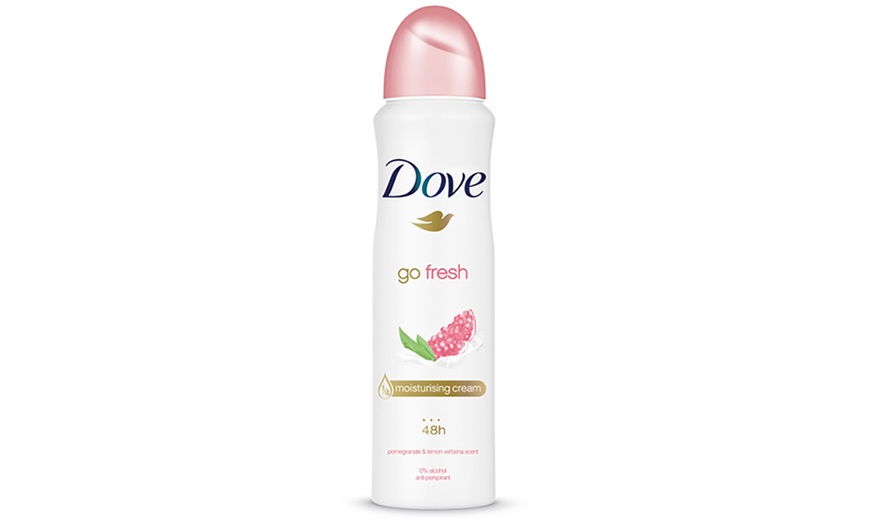 Image 11: Dove Radiant Beauty Gift Set