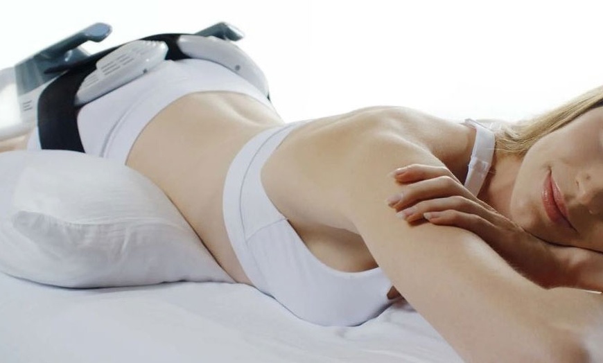 Image 7: 3 o 6 sesiones de tratamiento tonificante en zona a elegir para 1