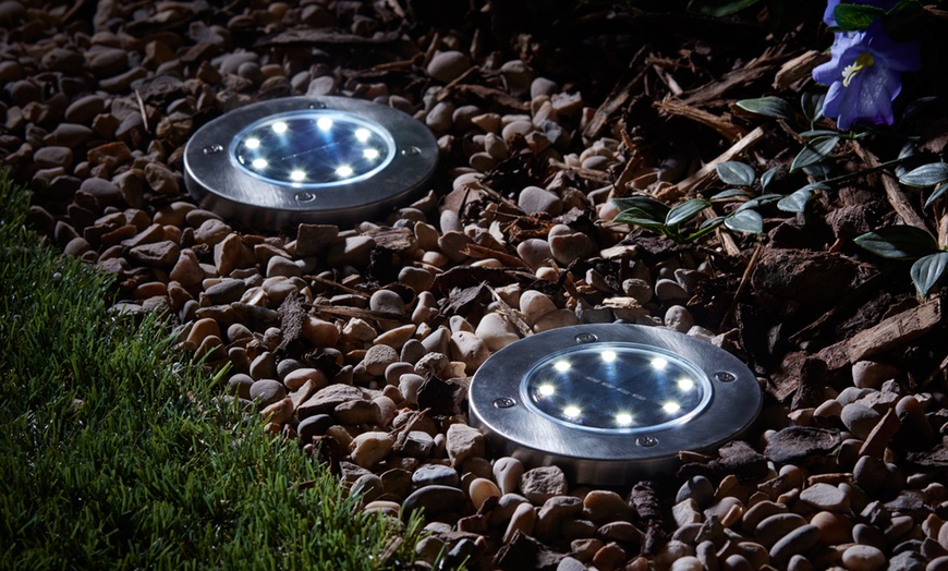 Image 4: 8-LED Solar Deck Lights