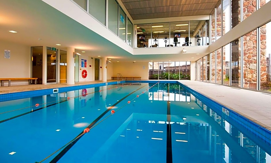 Image 14: Torquay: Pool View Stay for 2 + Welcome Drink at Wyndham Resort