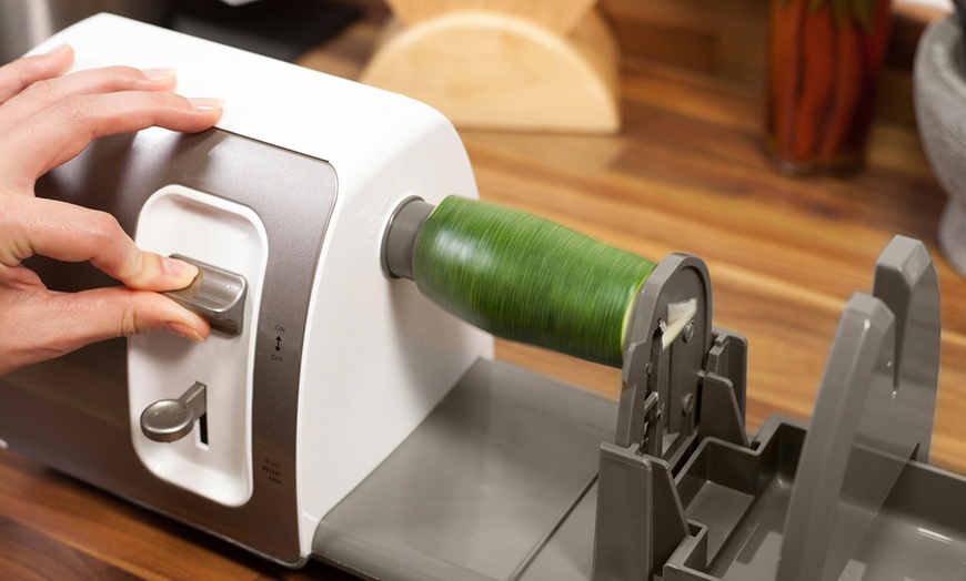 Image 4: Salter Electric Spiralizer