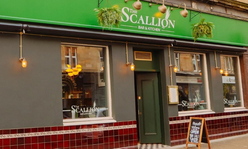 Image 3: Choice of Burger with Beer or Wine at The Scallion