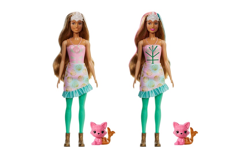 Image 4: Barbie Colour Reveal Peel Toy with 25 Accessories