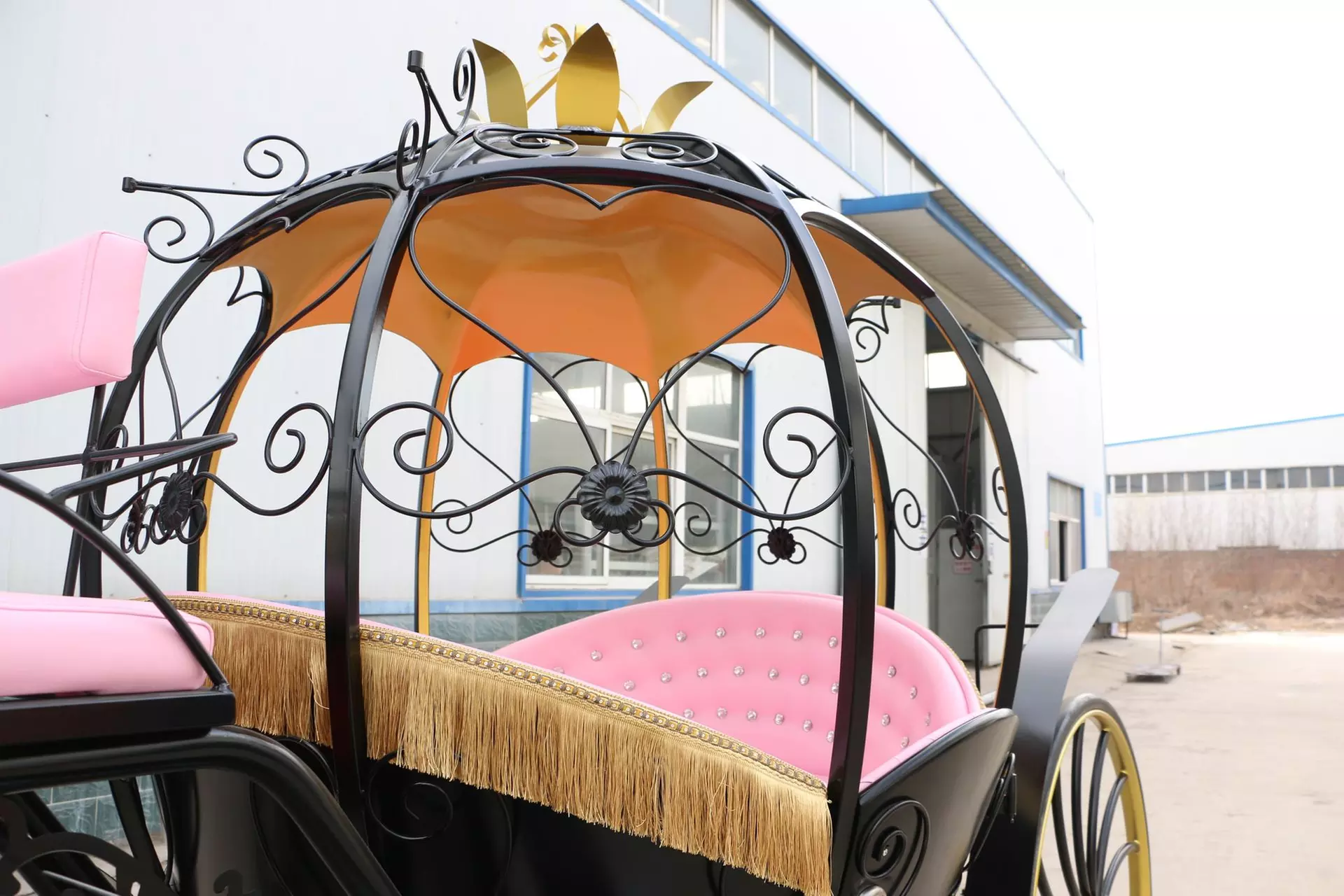 Experience The Love Carriage's Electric Carriage Ride with options for a Grand Entrance or One Hour Ride, up to 37% off - Second Medium