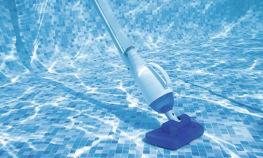 Image 5: Bestway Pool Vacuum