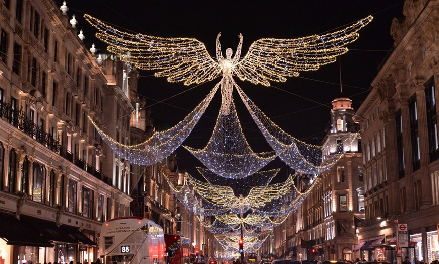 Image 1: Night Photography Tour in London