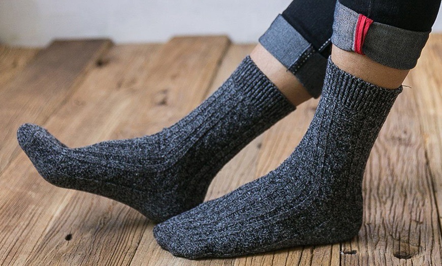 Image 5: Unisex Warm Knitted Socks with Wool