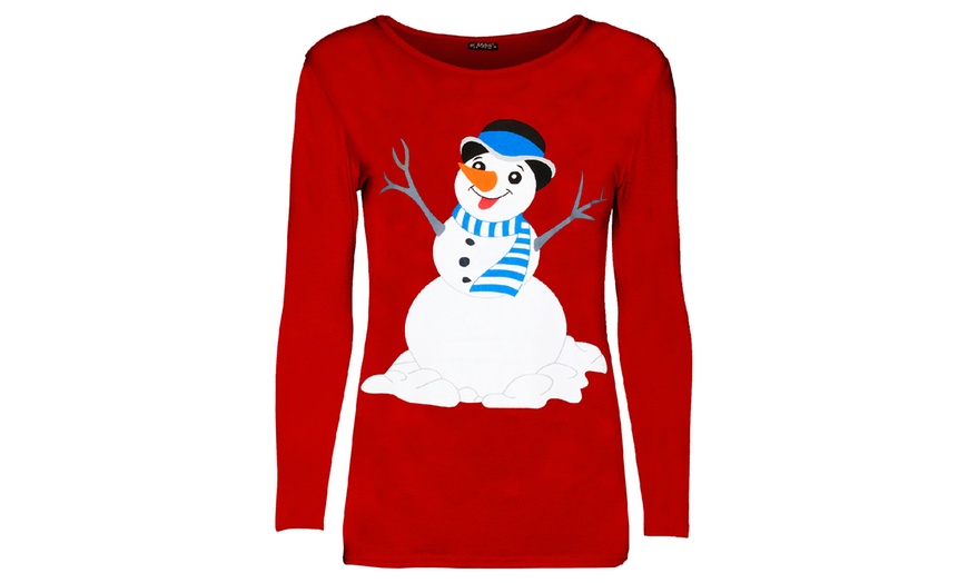 Image 10: Christmas-Themed T-Shirt