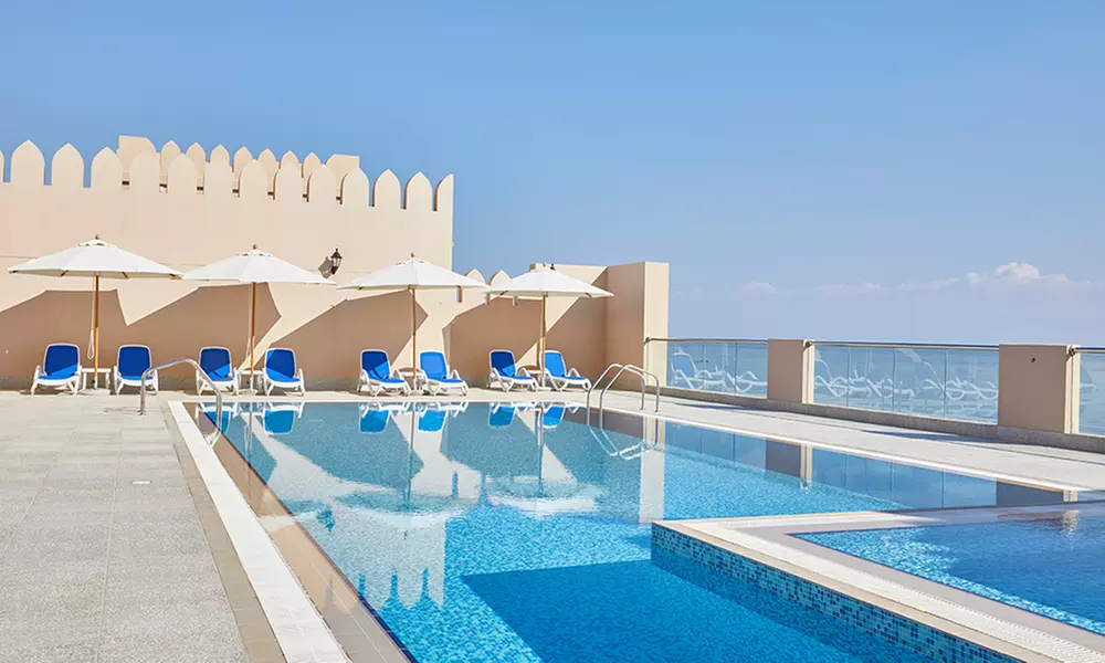 Fujairah: 5* One-Night Stay w/ Optional Breakfast and Dinner Buffet