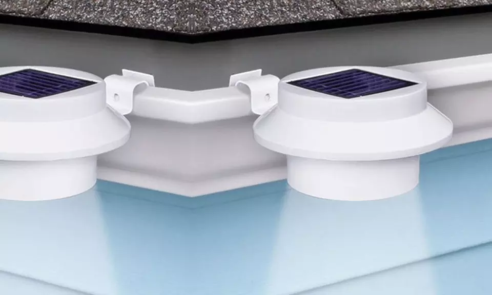 2er-, 4er-, 6er- oder 8er-Set Solar-Dachrinnen-Leuchten in Schwarz oder Weiß - Primary Image