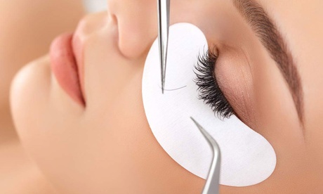 Extension de cils au choix dès 39,90 € à l'institut La Vallée des Roses