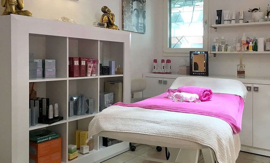 Lipoliza iniekcyjna di Natural Beauty Clinic