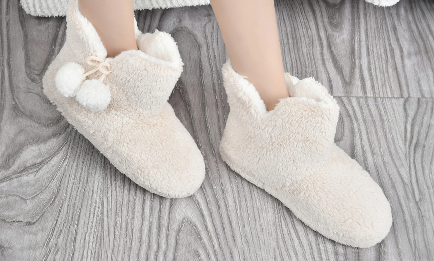 Image 14: Teddy Fleece Bootie Slippers