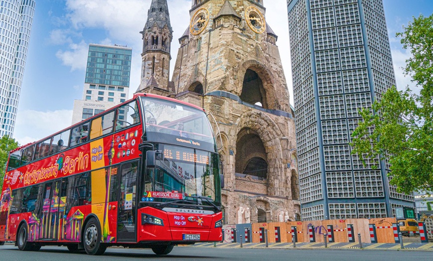 Image 8: Hop on Hop Off Berlin, opt. mit Bootstour / Eintritt in die Ice Bar