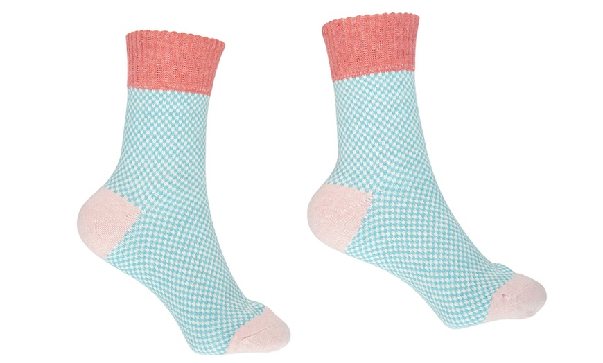 Image 6: 5-. 10- or 15-Pack of Women's Winter Thermal Socks