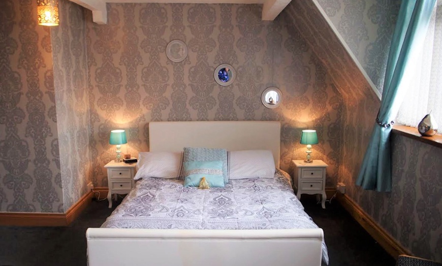 Image 3: Blackpool: Up to 3-Night 4* Stay with Breakfast