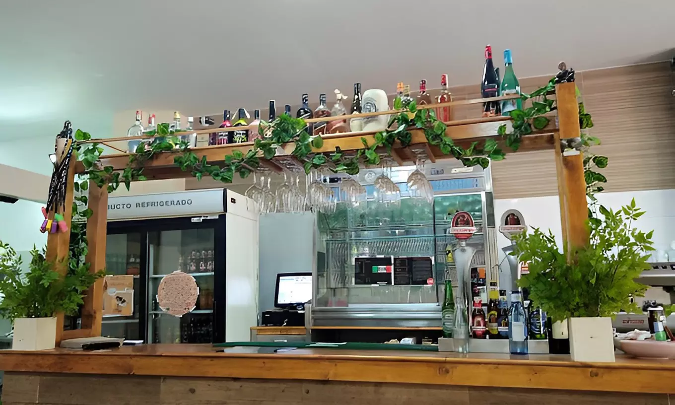 Menú italiano de pizza o pasta para 2 o 4 personas en Piz&Pas Nervión