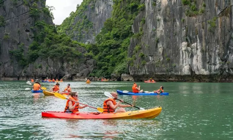 14-Day Vietnam Adventure: Stay, Cruise, Flights, Meals & Halong Tours!