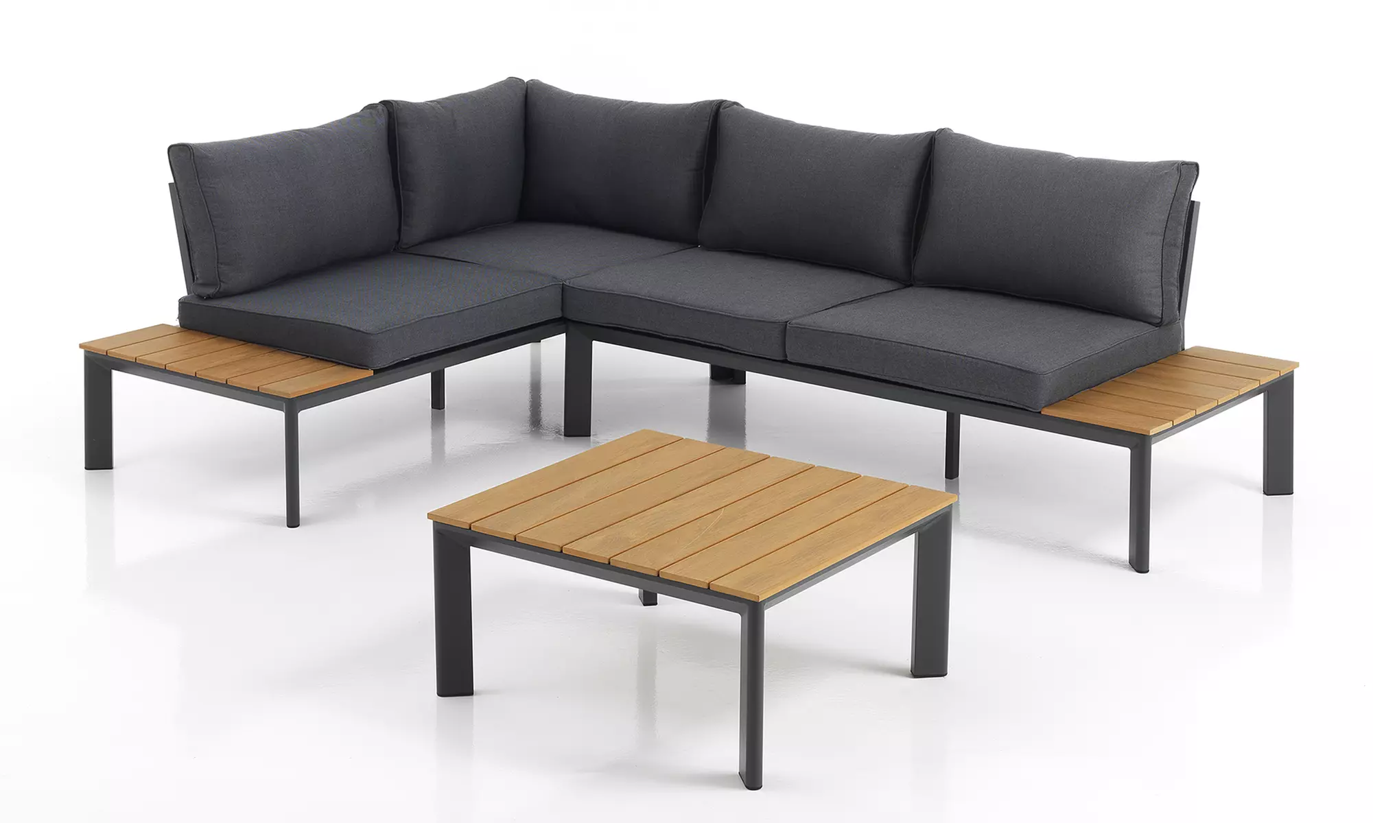 Tomasucci Loungemöbel für Innen und Außen