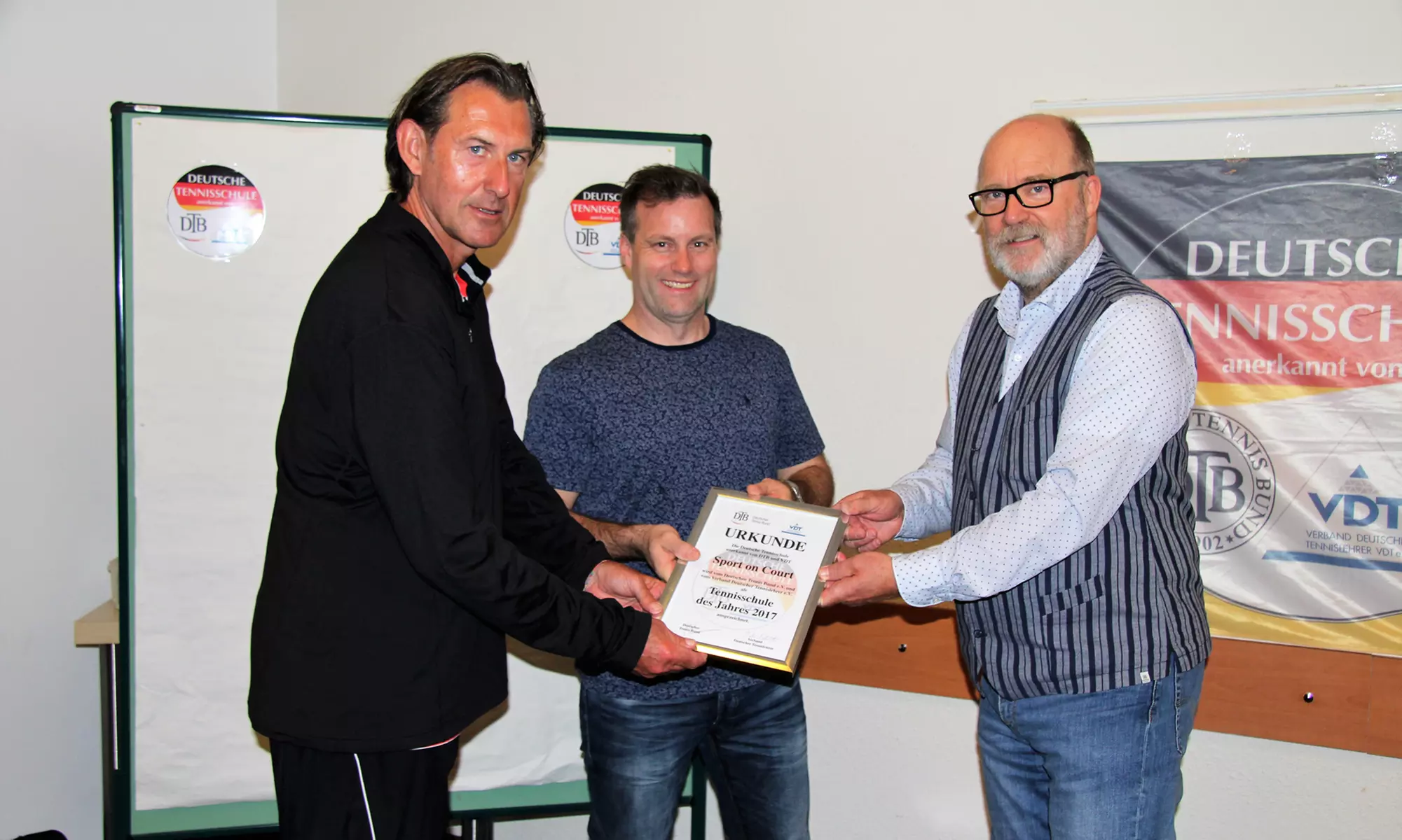 Erlebe schnellen Lernerfolg & Spaß mit einem Fast Learning Tennis-Kurs