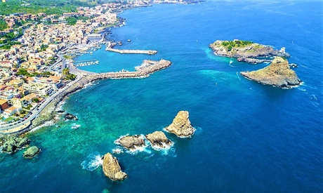 Catania: camera Superior con colazione o mezza pensione, degustazione vini e Spa per 2 presso il Sicilia's Art Hotel