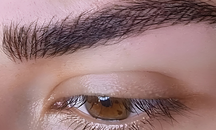 Image 15: Stralende blik met permanente make-up: voor je ogen of wenkbrauwen