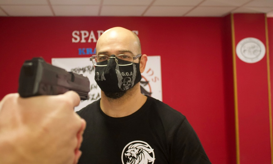 Image 5: Bono de 1, 2 o 3 meses de clases de Krav Maga con 2 sesiones semanales