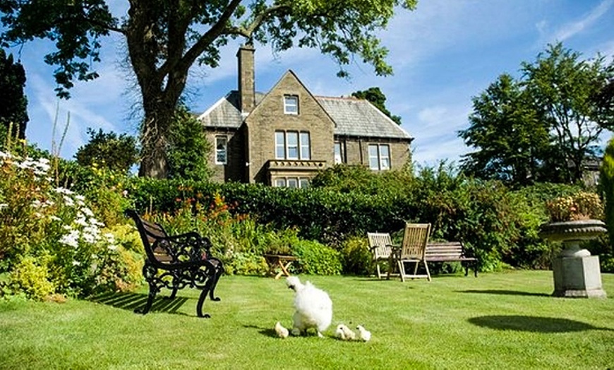 Image 2: Yorkshire Dales: 5* Spa Retreat with Prosecco