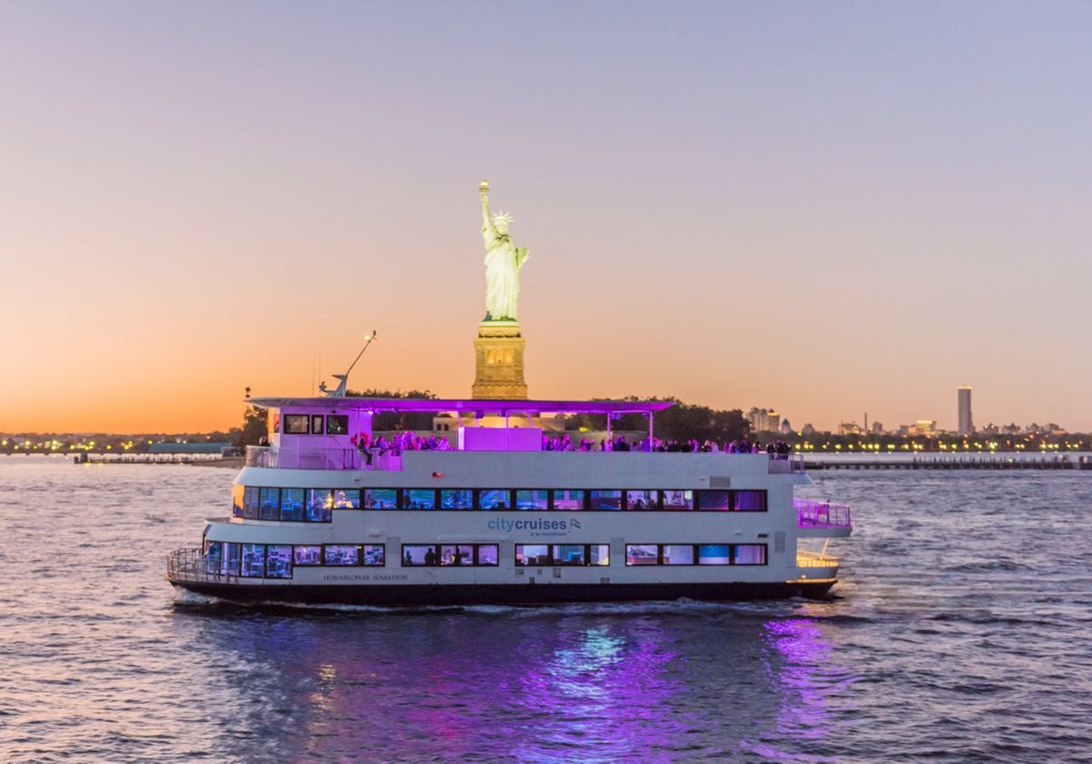 New York Alive After Five Cruise or Pier 15 Sights & Sips Cruise
