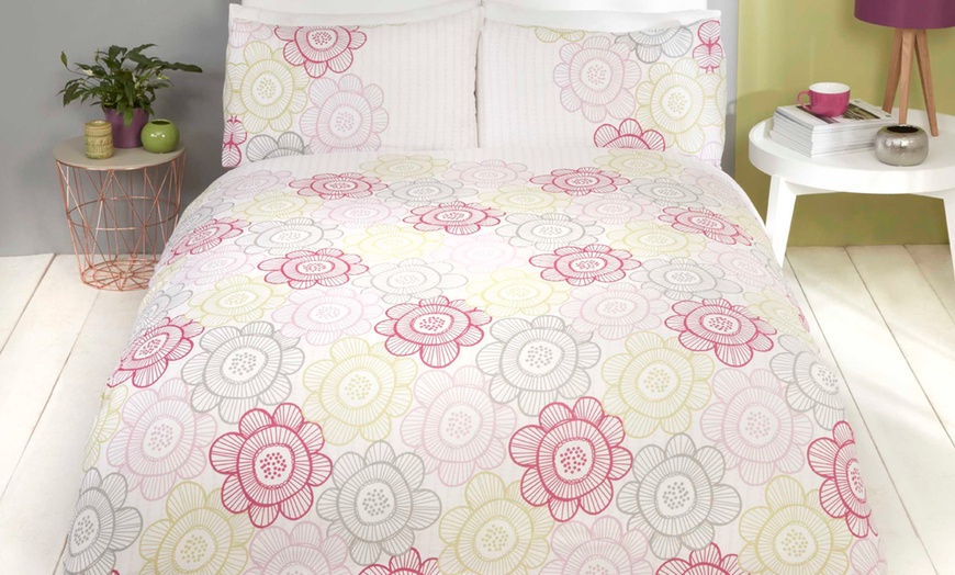 Image 14: Easy Care Duvet Sets