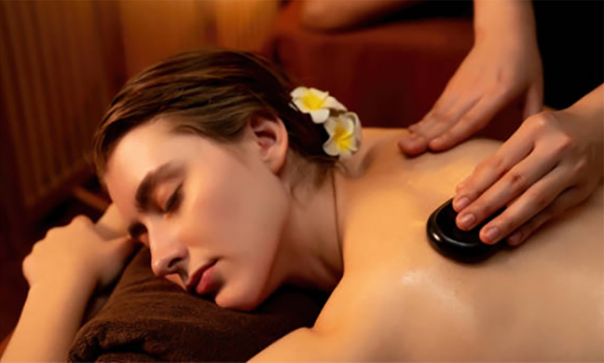 Image 1: Unwind with a 60 or 90-minute Pamper Package