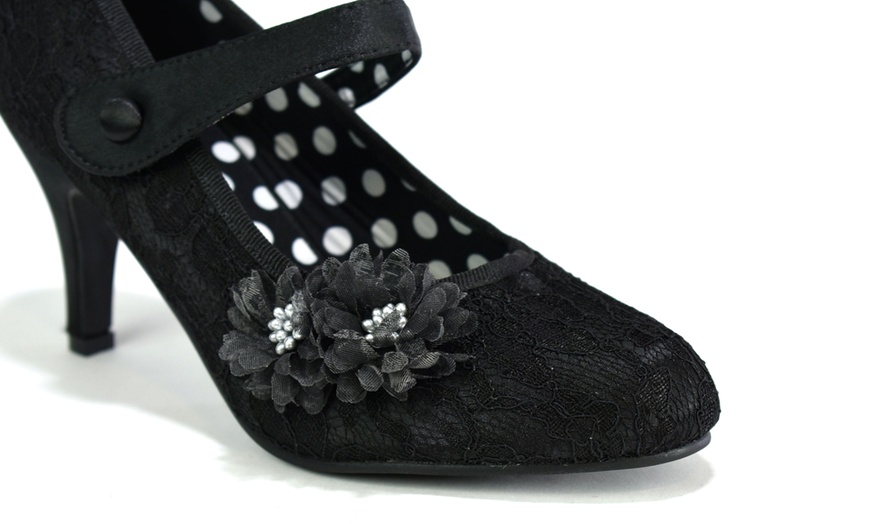 Image 2: Women's Floral Lace Shoes