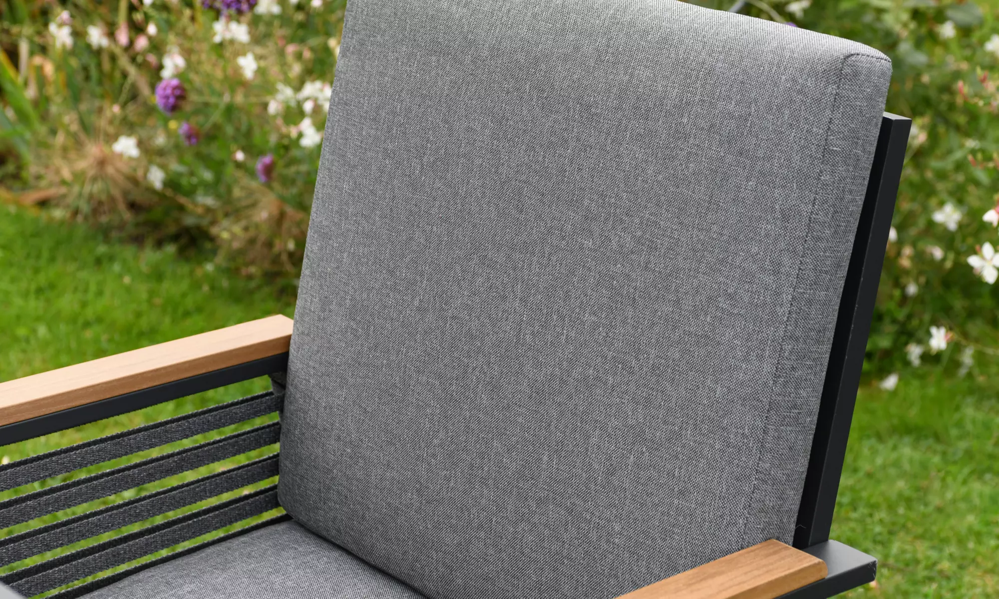 Six-Seater Aluminium Dining Set with Table - Image 5