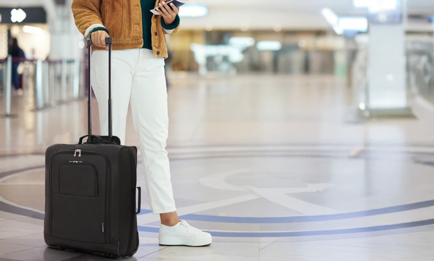 Image 4: Lightweight Travel Black Cabin Trolley Bag