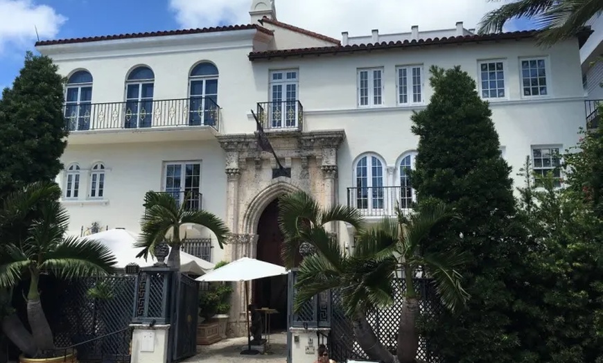 Image 6: 90-Min Entertaining Boat Tour Exploring Mansions and Fisher Island