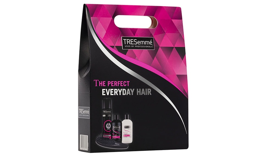 Image 6: TRESemme Hair Gift Set