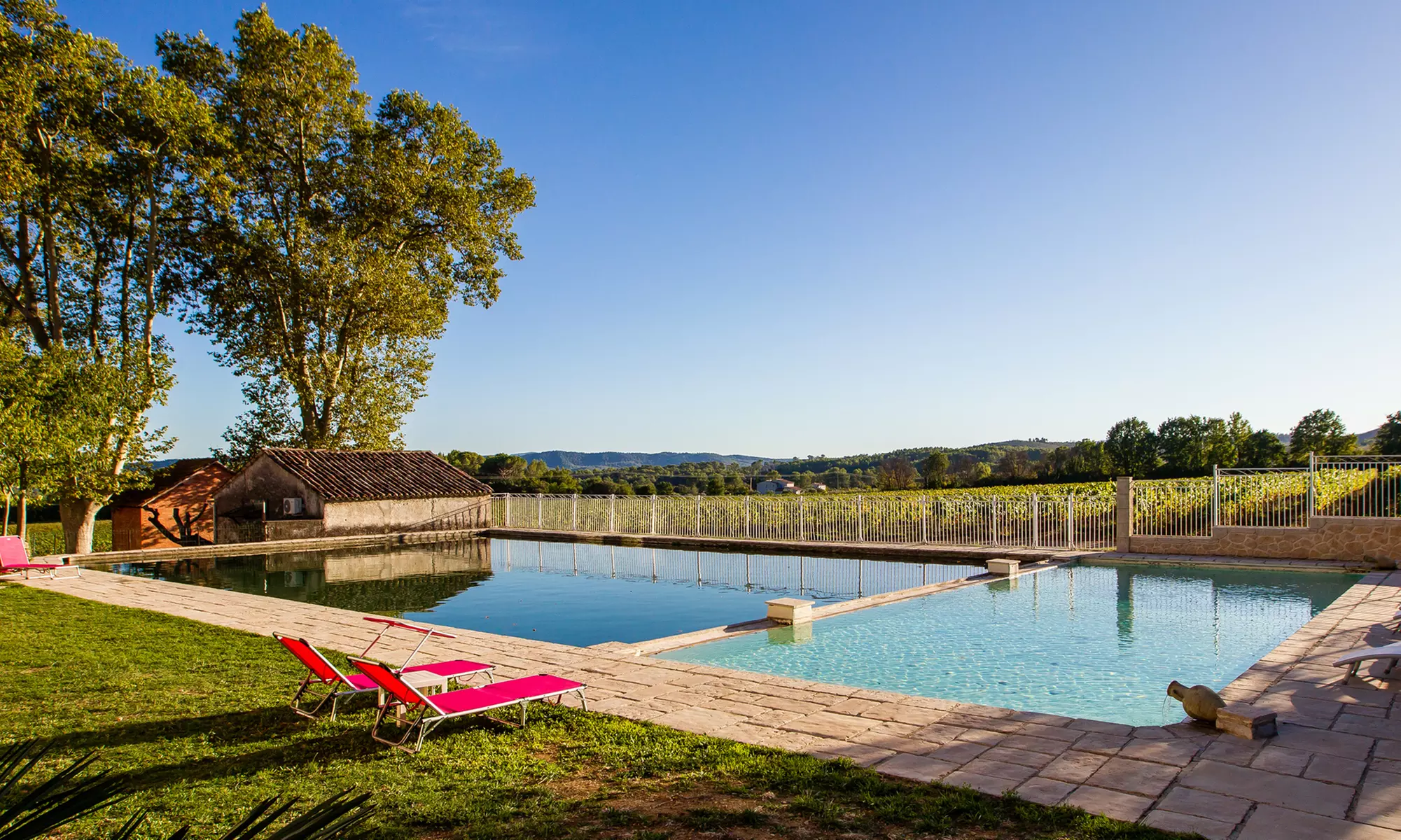 Provence, Cotignac: 1 à 2 nuits, accès spa, dégustation vin et panier vigneron en option au Château Nestuby pour 2 pers - Primary Image