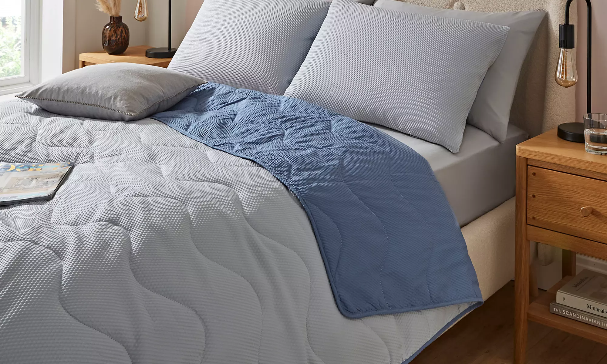 Silentnight Summer Breeze Seersucker 2.5 Tog Coverless Duvet Set