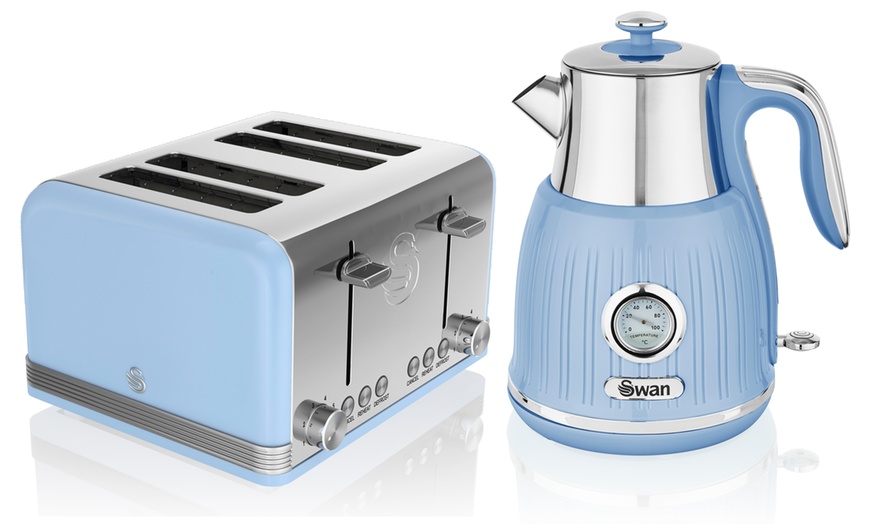 Image 15: Swan Kettle and Toaster Set