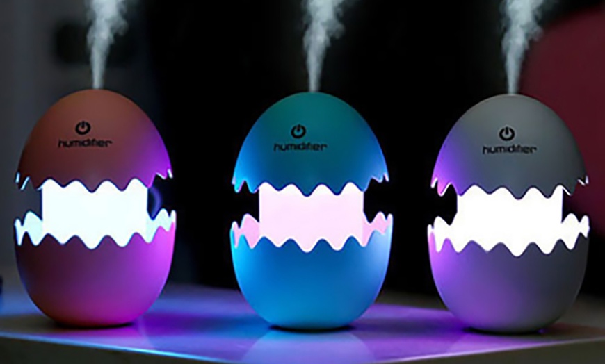 Image 10: Egg-Shaped LED Humidifier