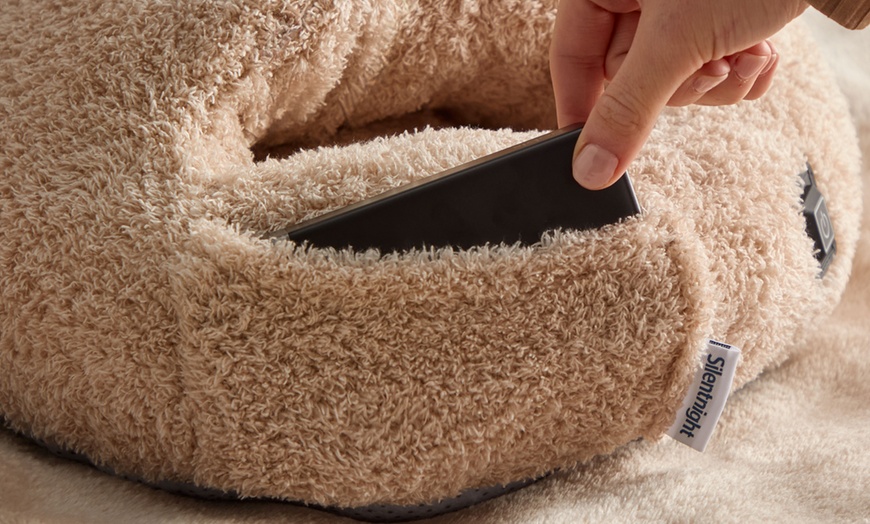 Image 4: Silentnight Cosy Cuddles USB Heated Foot Warmer