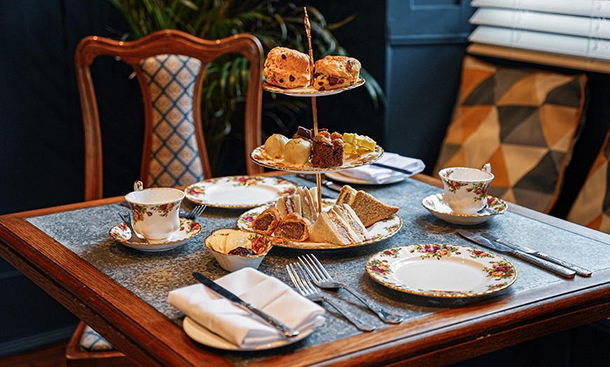 Image 5: Spa Day with 2-Course Lunch and a Glass of Prosecco for One or Two