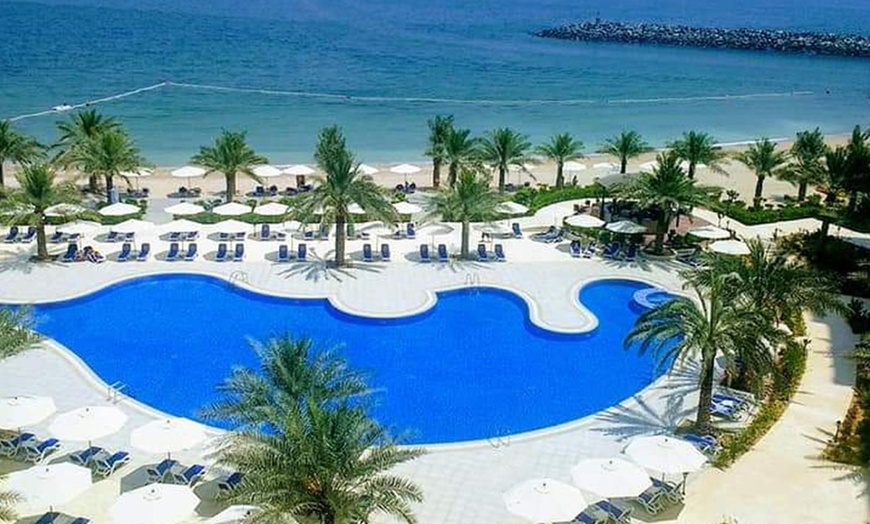 Image 4: Fujairah: 5* Stay with Breakfast and Shooting Range Access