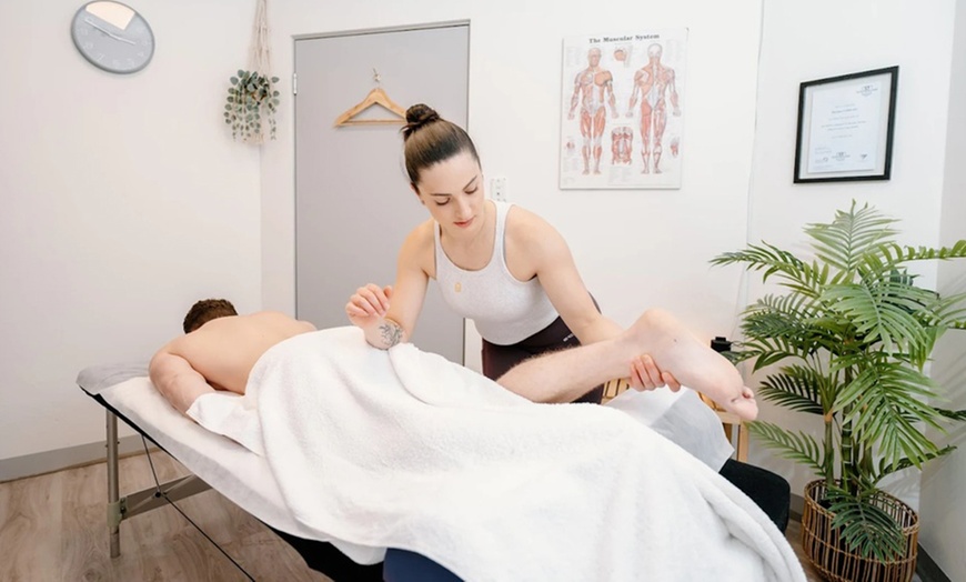 Image 2: Remedial Massage – Physiotherapy Style