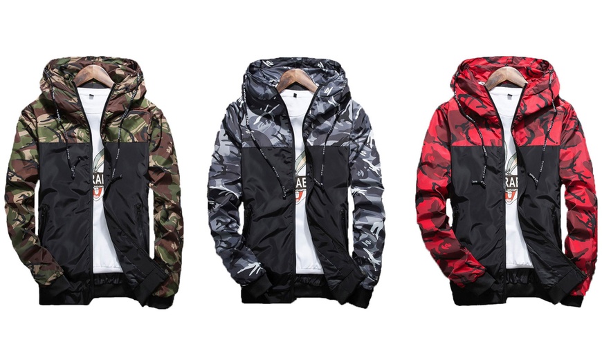 Image 1: Men's Hooded Camo Jacket