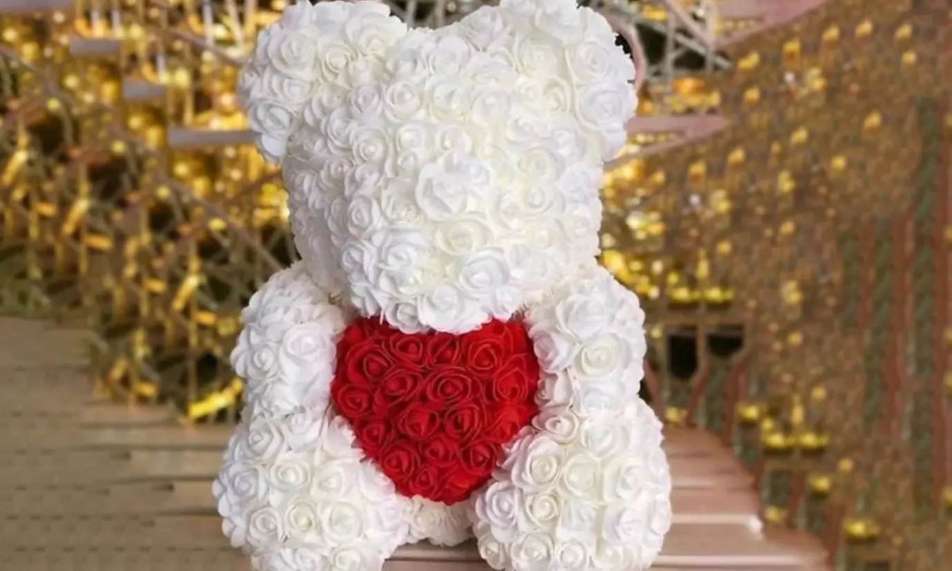 Ours en rose avec cœur dans sa boîte de Promo Linge