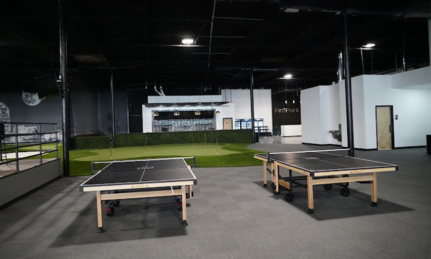 Image 2: 2,3 or 4-Hrs Indoor Golf Fun for Up to 6 People - Before or After 4 PM