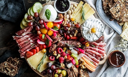 Pour 2 personnes : tapas mixte ou planche avec verre de vin ou bière ou soft